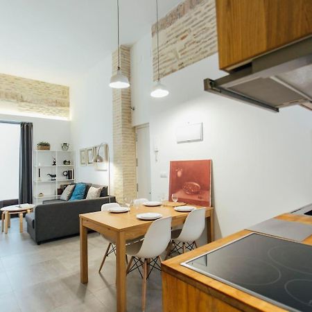 Amplio Apartamento De Diseno Precioso De Estilo Sevillano En Pleno Centro Bagian luar foto