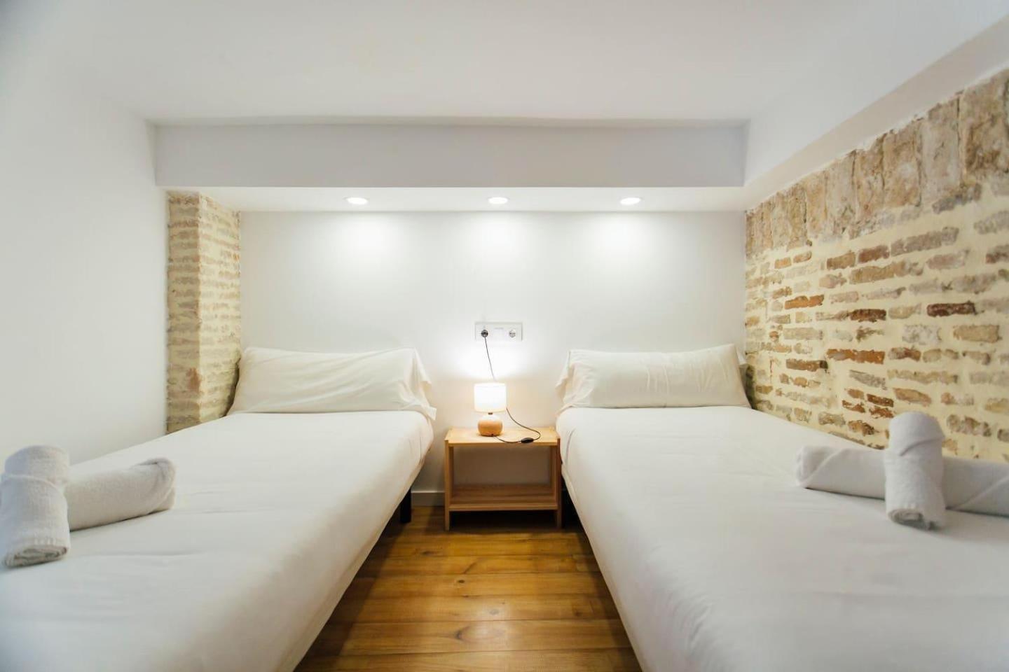 Amplio Apartamento De Diseno Precioso De Estilo Sevillano En Pleno Centro Bagian luar foto