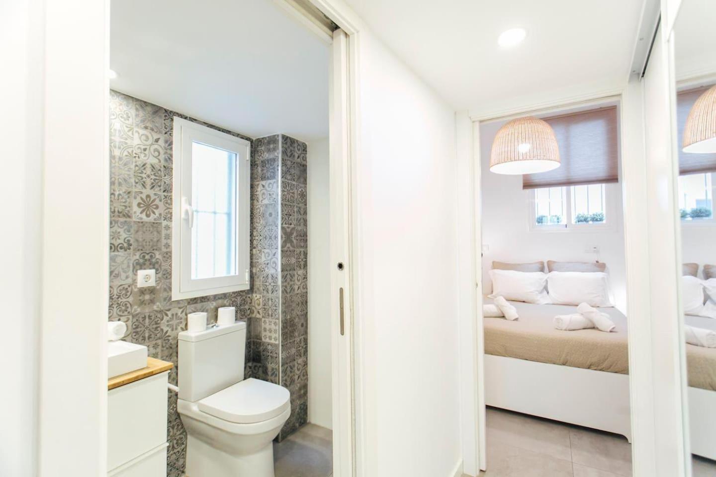Amplio Apartamento De Diseno Precioso De Estilo Sevillano En Pleno Centro Bagian luar foto