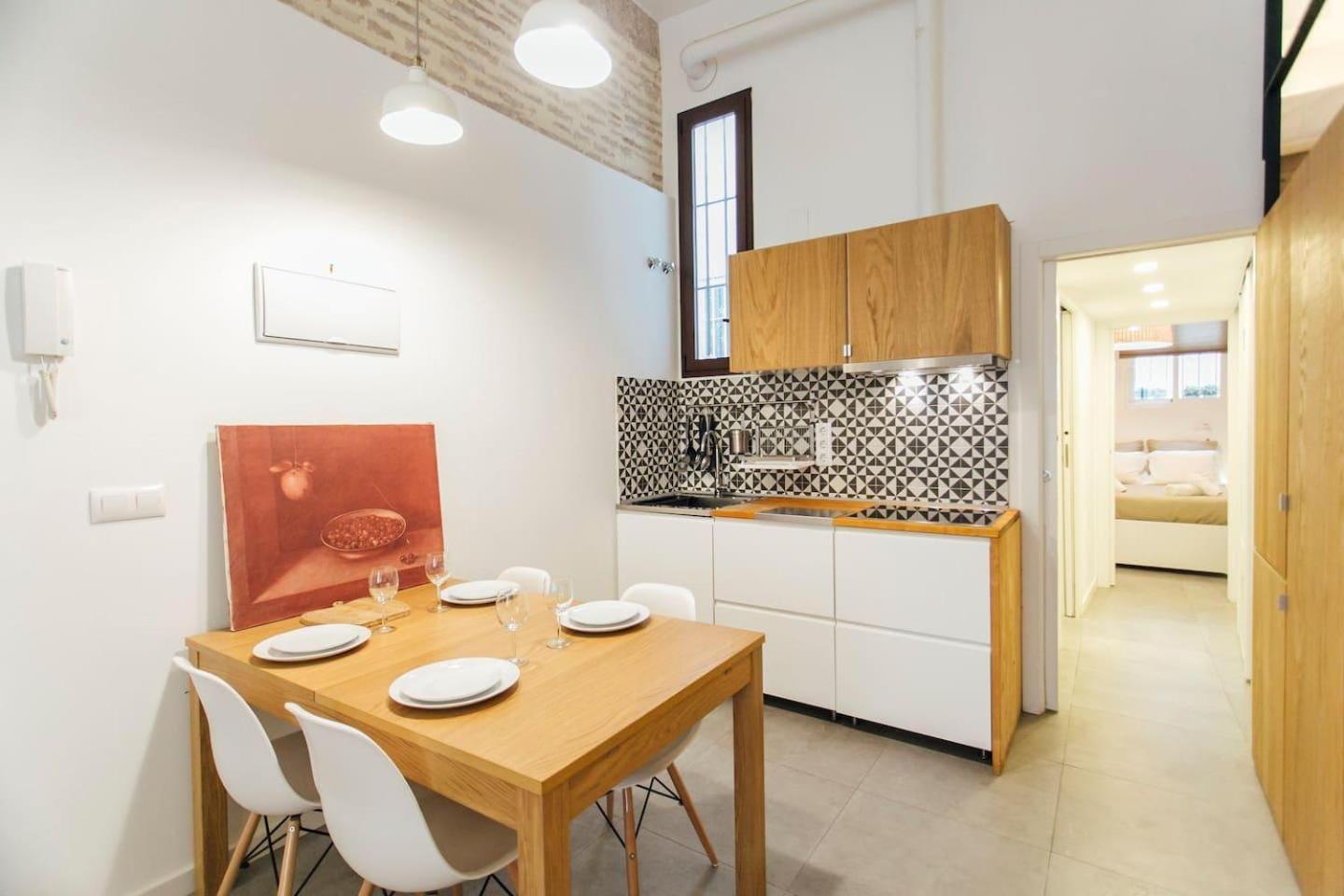 Amplio Apartamento De Diseno Precioso De Estilo Sevillano En Pleno Centro Bagian luar foto